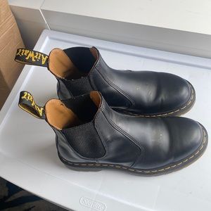 Like new DR Martens Chelsea boot. M7 or W8